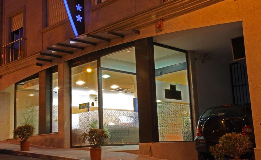 Hotel Garelos Betanzos Bagian luar foto